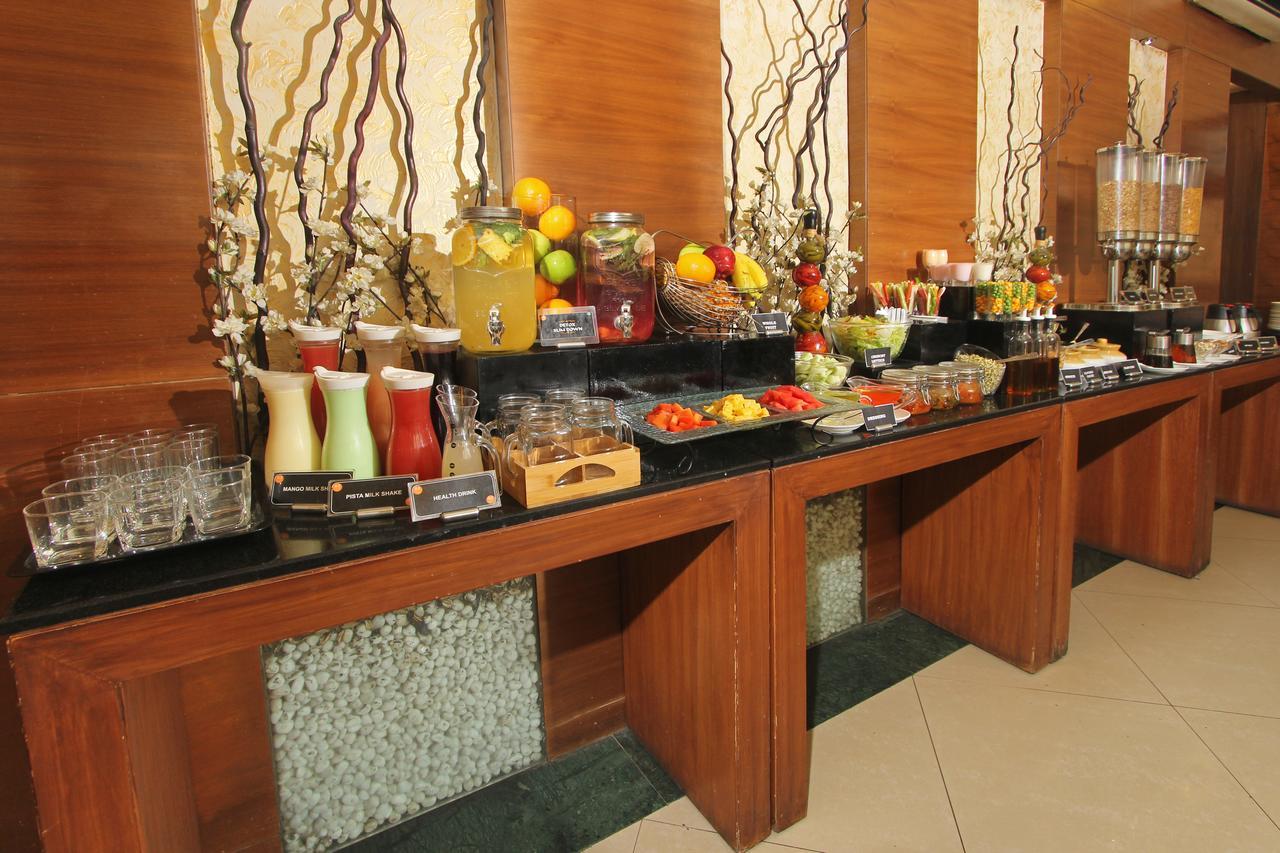 Hotel Phoenix Koregaon Park Pune Exterior foto